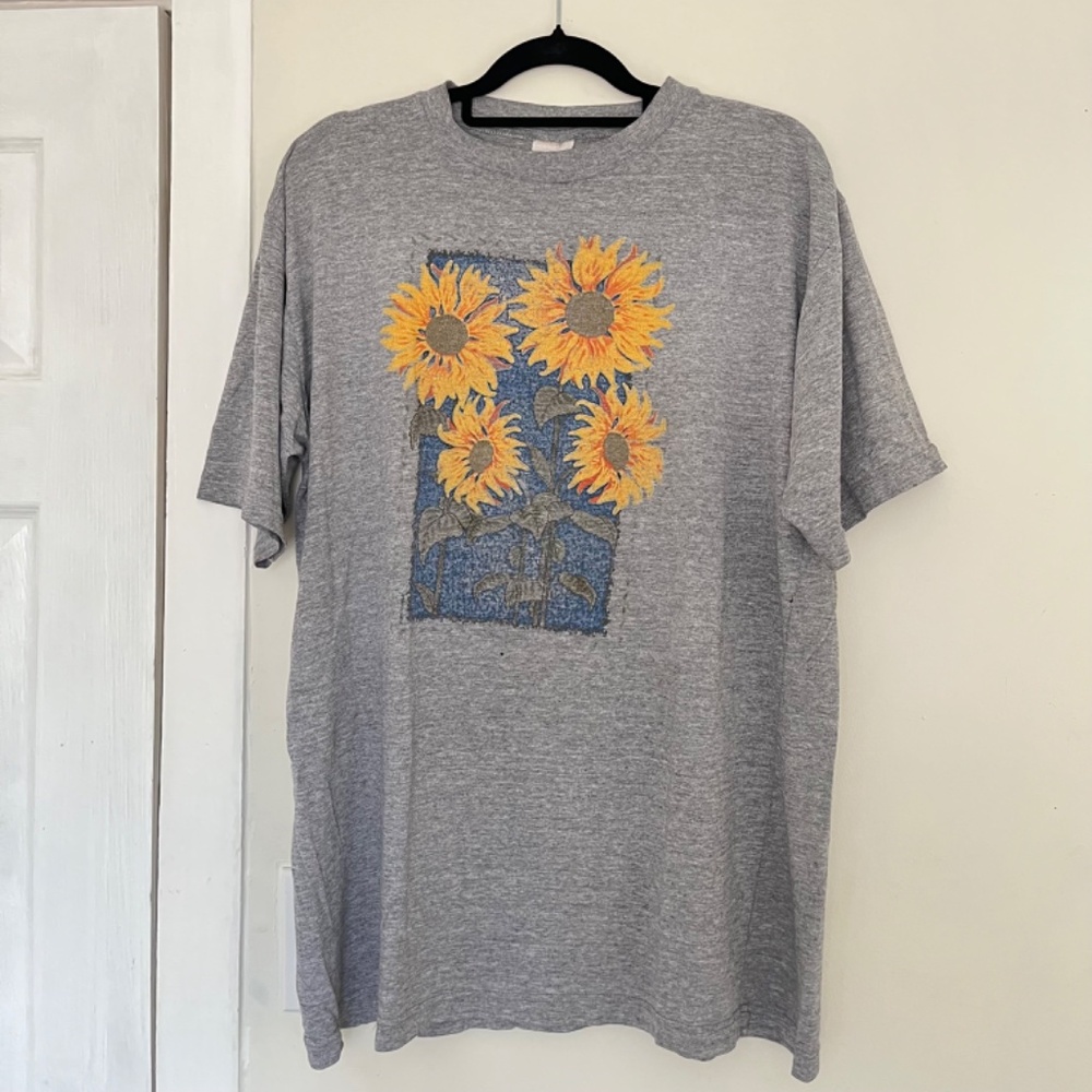 Sunflower crewneck grey t-shirt